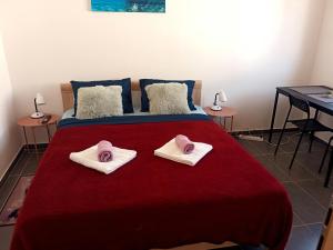 Abelia Pool View Studio