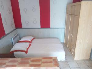 Maisons de vacances maisonette proche Bourges 1 piece : photos des chambres