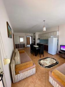 Rayde Apartments