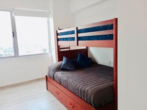 Romulo OFarril 2parking-3BR-2BA