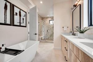 Luxury Townhouse in the Heart of LoHi