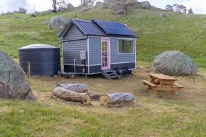 Heathcote Valley Tiny House - Tiny Stays