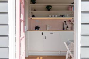 Heathcote Valley Tiny House - Tiny Stays