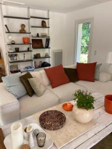 Villas Piscine chauffee, tennis, Mas provencal contemporain : photos des chambres