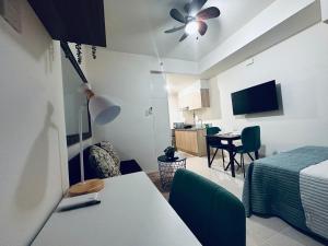 Lengs Place 2 - Studio with Balcony at Inspiria Condo, Beside Abreeza Mall