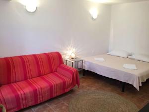 Spektar - Three-bedroom House with Grill in City Center