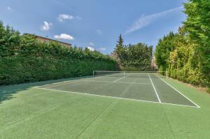 Appartements T2 jardinet avec piscine, parking et tennis : photos des chambres