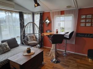 Campings LE PETIT BONHEUR : photos des chambres