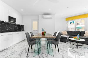 Apolo beach front - sea view luxury apartment