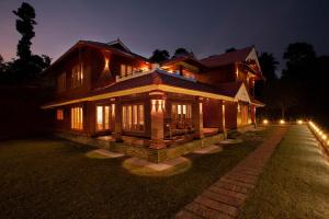 StayVista at Regal Retreat 5BR - Big Villa with Pvt Pool