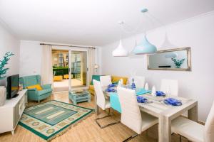 bajo con jardin privado