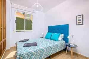 bajo con jardin privado