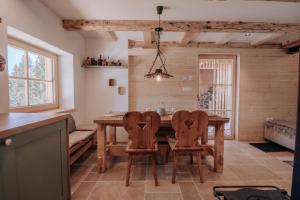 Lovely Cottage in a mountain wilderness of the National Park