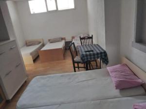 Hostel Bela