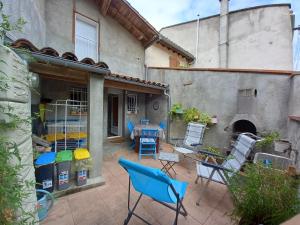 Maisons de vacances GITE DE LAFARGUE : Maison 3 Chambres