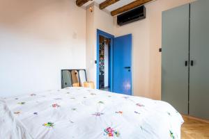Circle Rooms