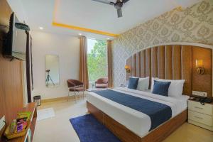 Hotel Paris Chandigarh Zirakpur