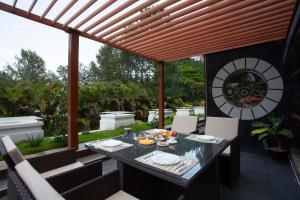 StayVista at The Yercaud Bungalow with Pvt Pool