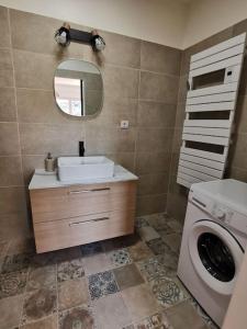 Appartements Appartement 2 ou 4 personnes. Venaco : Appartement - Vue sur Jardin