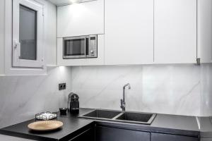 Central 2BR Apartment in the Heart of Athens