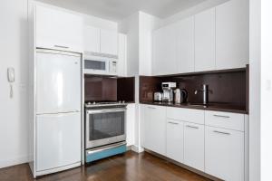 UWS 1BR w Doorman Elevator nr Central Park NYC-416