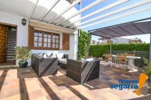 Casa Socias - Комарруга