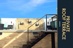 3 BR Amazing Condo with Private Rooftop Pool