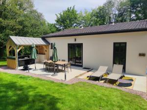 Maisons de vacances Lodge avec spa au coeur de Broceliande : photos des chambres