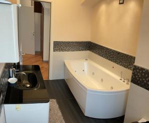 Appartamento con 2 Camere da Letto