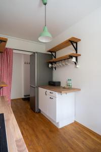 Woronicza 42 Standard Apartment by BookingHost