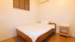 RedDoorz @ Alquiza Residences Paranaque