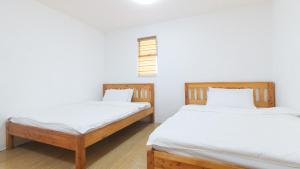 RedDoorz @ Alquiza Residences Paranaque