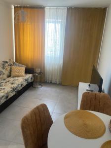 Sofi Apartment Central