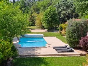 T2 au naturel Aix-en-Provence - Les Camus