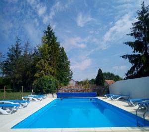 Maisons de vacances Rustic 2 bed gite sleeps 4 near Chef Boutonne : photos des chambres