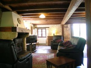 Maisons de vacances Totally Secluded Stone Cottage with Private Pool, 2 acres of Garden and Woodland : photos des chambres