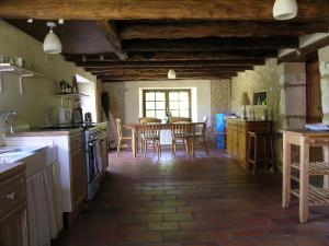 Maisons de vacances Totally Secluded Stone Cottage with Private Pool, 2 acres of Garden and Woodland : photos des chambres