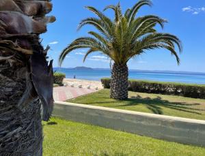 Relax in this Sithonia Property with great ocean views