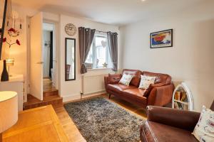 Host & Stay - The Hideaway