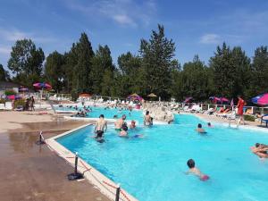 Campings Mobil-home 6/8 personnes - Camping Siblu **** Domaine de Dugny : photos des chambres