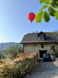 Villas Maison typique savoyarde moderne avec SPA : photos des chambres