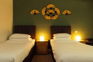 The Imperial Dragon Hotel - 彭布罗克郡