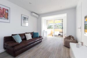 Haven of Peace 1-Br Terrace with Sea View & Pool