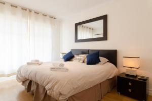 2-Br Apartment 2 min from the Beaches