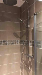 Appartements LE ORANGE - Confort - Wifi - Entre Gare et Centre : photos des chambres