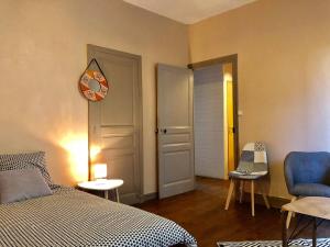 Appartements LE ORANGE - Confort - Wifi - Entre Gare et Centre : photos des chambres