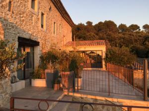 Maisons de vacances Batisse dans un domaine provencal : photos des chambres