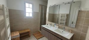 Maisons de vacances Maison Saint Jean de Monts 7 personnes - 3 chambres : Maison 3 Chambres