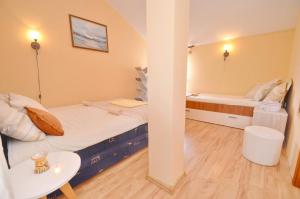 Apartment - Split Level room in Romana