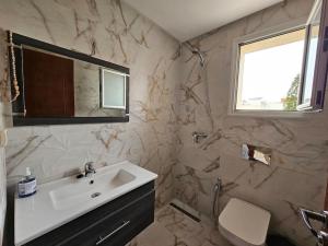 Yasmine - Confort à 200m de la plage de Chott Meriem